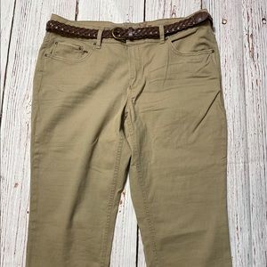 Kaki cropped Capri roll ups with belt